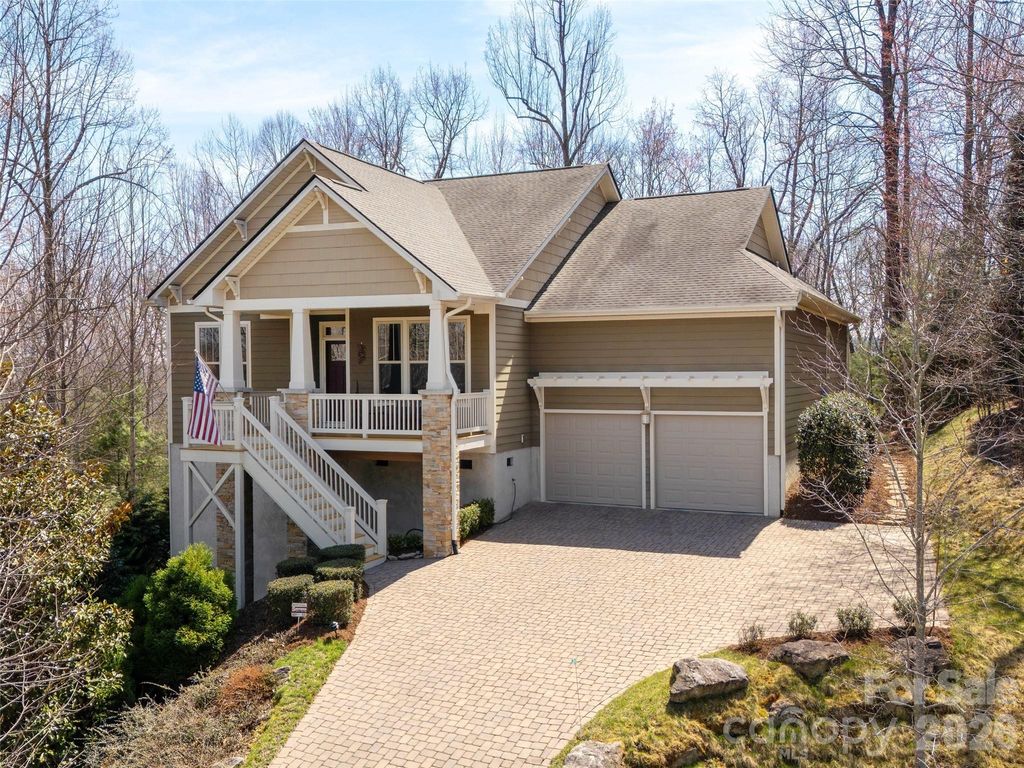 383 Monarch Road, Hendersonville, NC 28739
