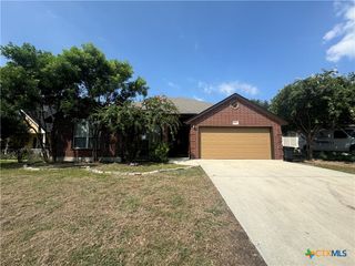 2062 N Ranch Estates Boulevard, New Braunfels, TX 78130