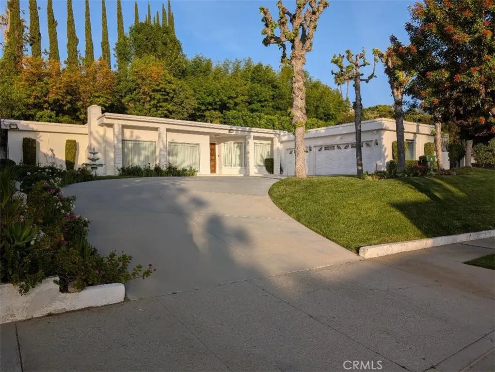 17976 Medley, Encino, CA 91316