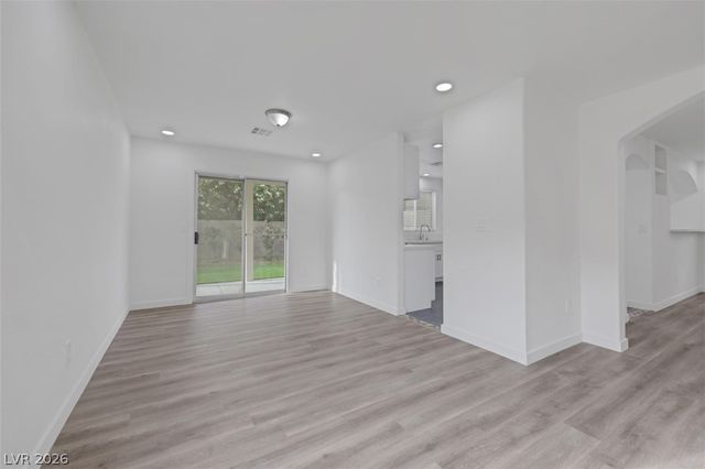 8633 Majestic Pine Avenue, Las Vegas, NV 89143