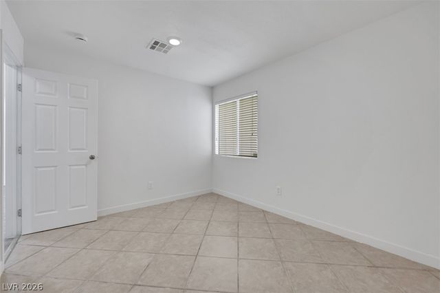 8633 Majestic Pine Avenue, Las Vegas, NV 89143