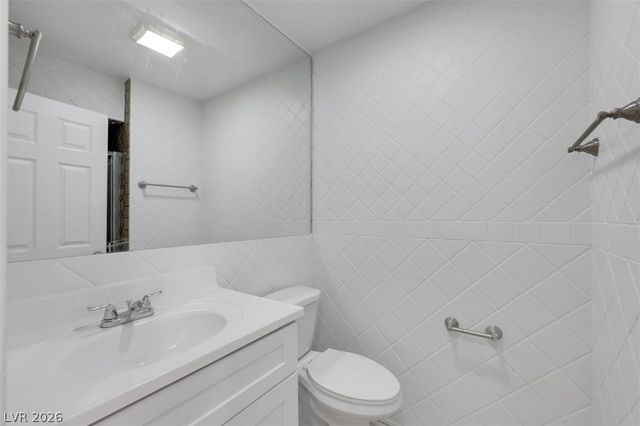 8633 Majestic Pine Avenue, Las Vegas, NV 89143