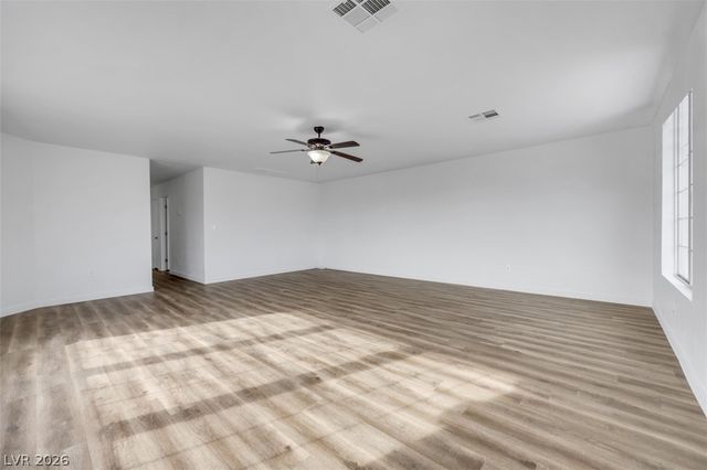 8633 Majestic Pine Avenue, Las Vegas, NV 89143