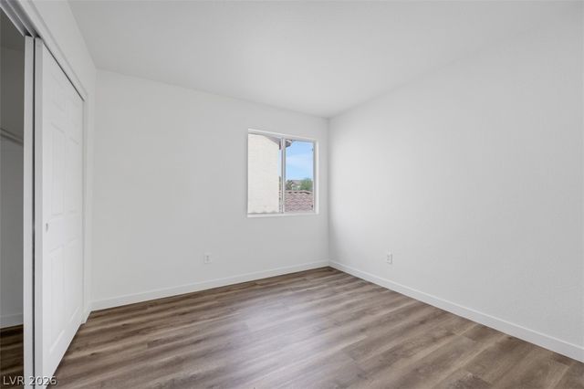 8633 Majestic Pine Avenue, Las Vegas, NV 89143