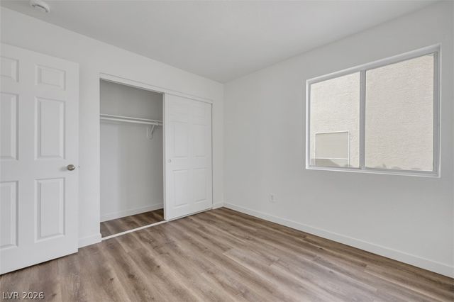 8633 Majestic Pine Avenue, Las Vegas, NV 89143