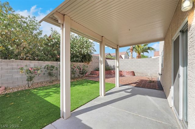 8633 Majestic Pine Avenue, Las Vegas, NV 89143