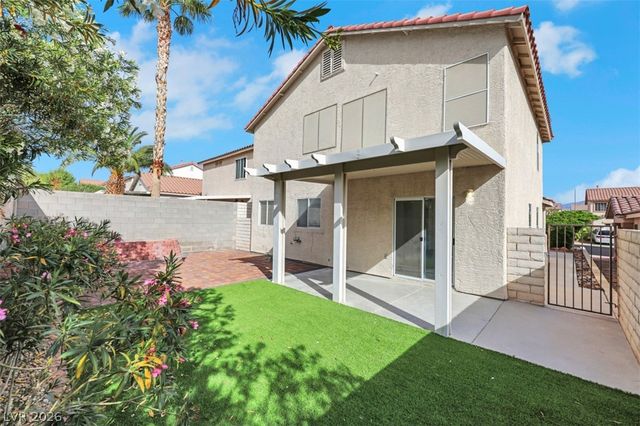 8633 Majestic Pine Avenue, Las Vegas, NV 89143