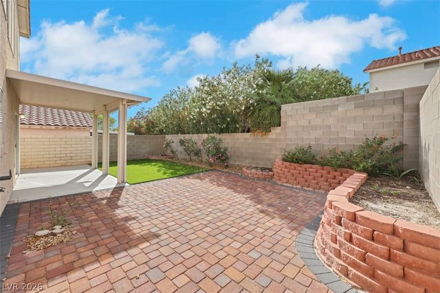 8633 Majestic Pine Avenue, Las Vegas, NV 89143