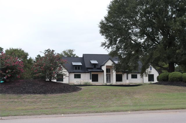 9211 Grand Lake Estates Drive, Montgomery, TX 77316