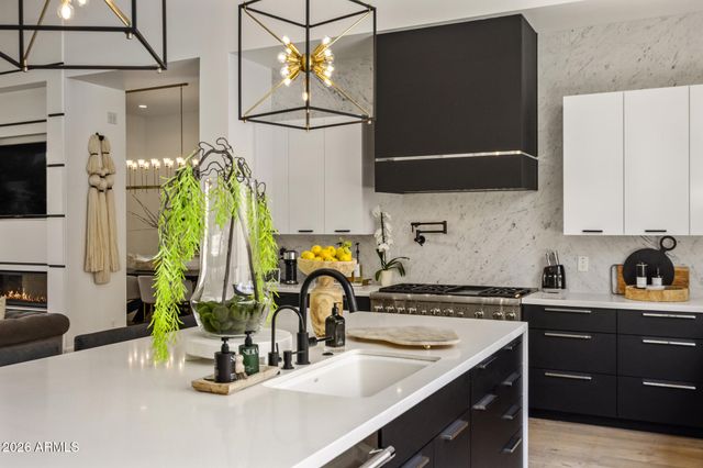 12020 N 104TH Street, Scottsdale, AZ 85260