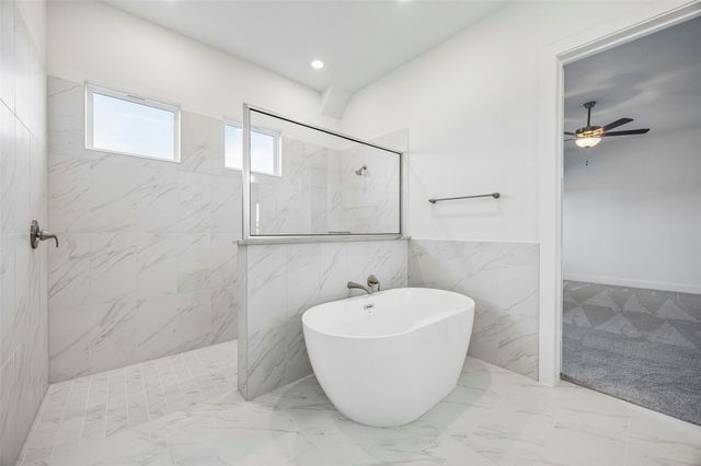 1929 Comanche Drive, Desoto, TX 75115