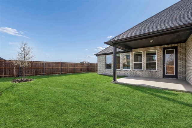 1929 Comanche Drive, Desoto, TX 75115