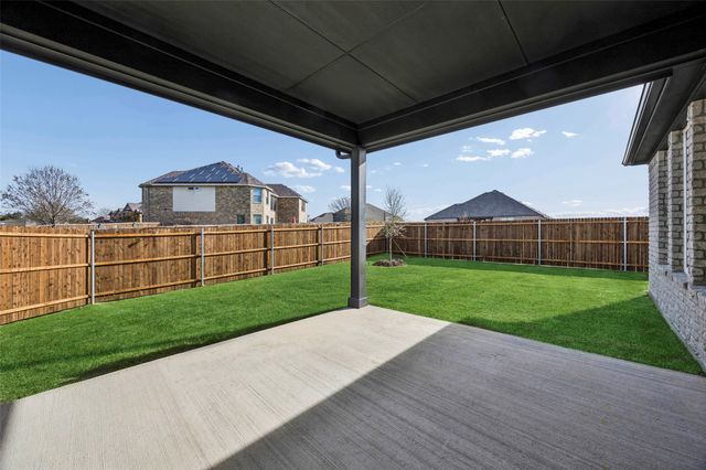 1929 Comanche Drive, Desoto, TX 75115