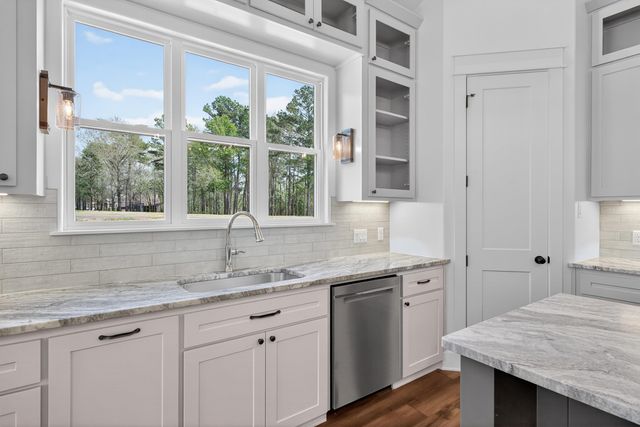 115 Thyme Rd., Diana, TX 75640