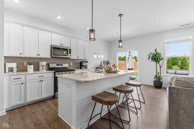2646 Creek Bank Court, Columbus, IN 47201