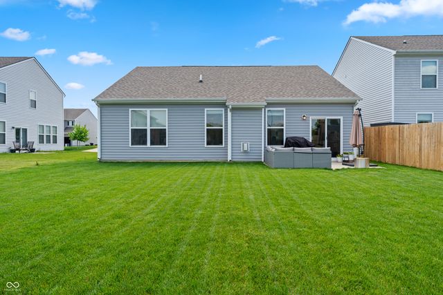 2646 Creek Bank Court, Columbus, IN 47201