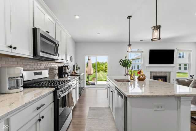 2646 Creek Bank Court, Columbus, IN 47201