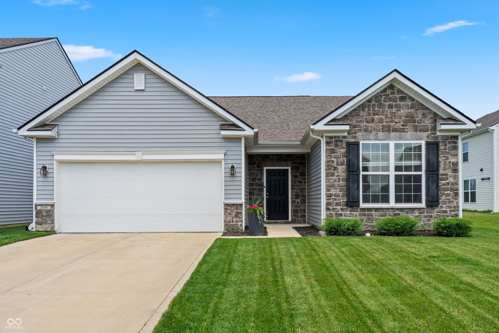 2646 Creek Bank Court, Columbus, IN 47201
