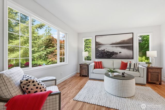 1535 SW 15th Place, North Bend, WA 98045