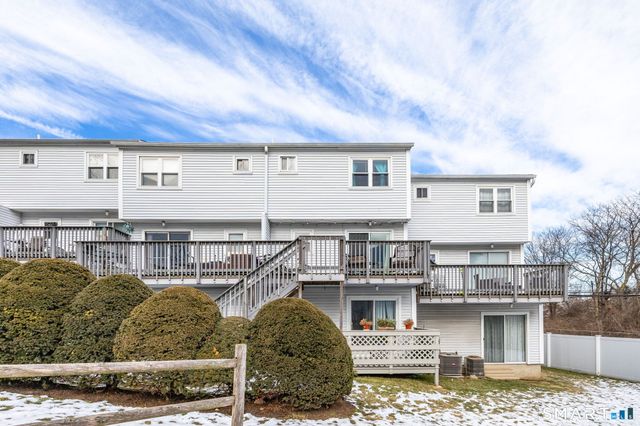 29 Van Buren Avenue APT I3, Norwalk, CT 06850