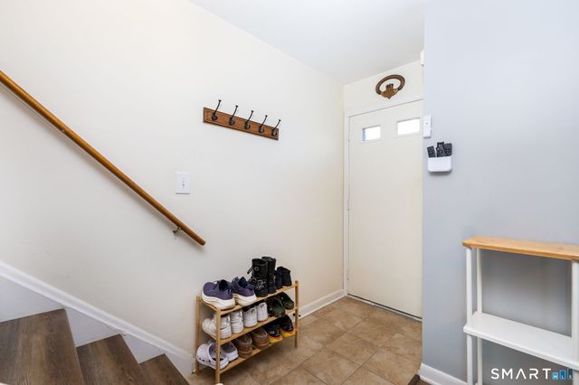 29 Van Buren Avenue APT I3, Norwalk, CT 06850