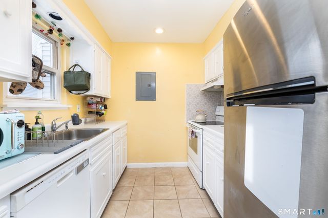 29 Van Buren Avenue APT I3, Norwalk, CT 06850