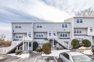 29 Van Buren Avenue APT I3, Norwalk, CT 06850