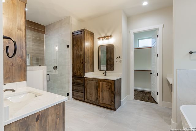 205 Timber Place, La Vernia, TX 78121