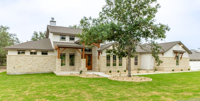 205 Timber Place, La Vernia, TX 78121