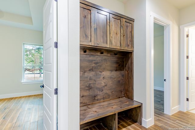 205 Timber Place, La Vernia, TX 78121