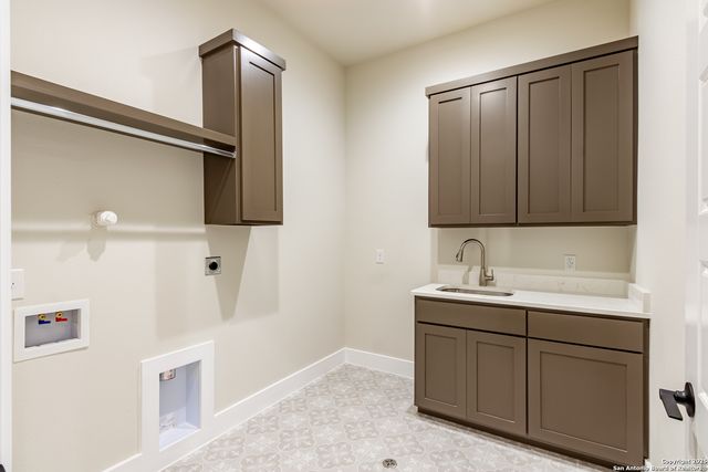 205 Timber Place, La Vernia, TX 78121
