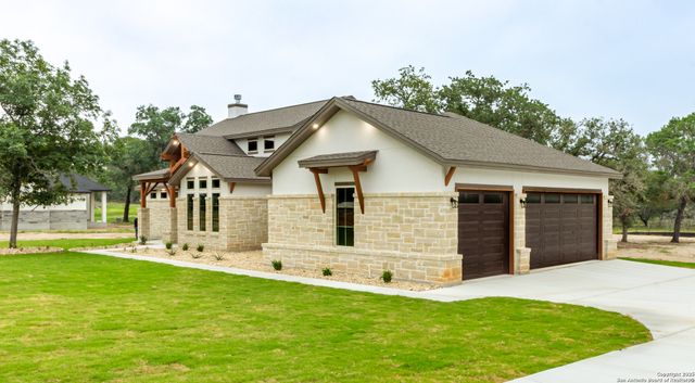 205 Timber Place, La Vernia, TX 78121