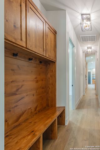 205 Timber Place, La Vernia, TX 78121
