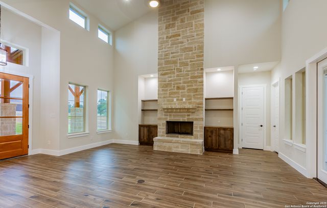 205 Timber Place, La Vernia, TX 78121