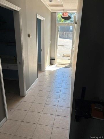 625 Port Washington Boulevard, Port Washington, NY 11050
