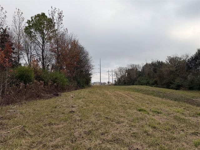 8007 Fm 1960, Dayton, TX 77535