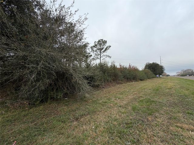 8007 Fm 1960, Dayton, TX 77535