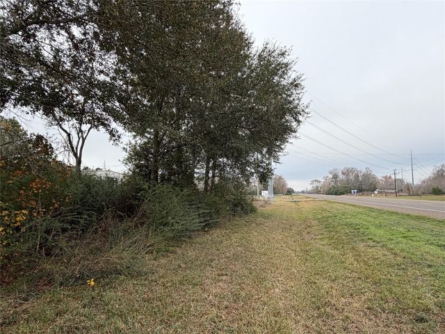 8007 Fm 1960, Dayton, TX 77535