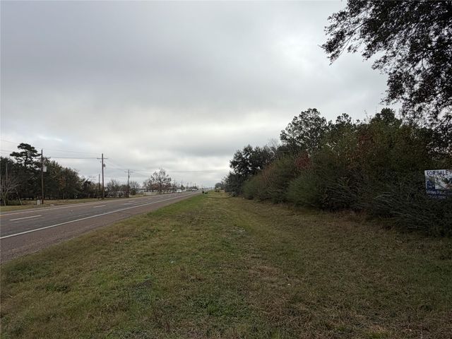 8007 Fm 1960, Dayton, TX 77535