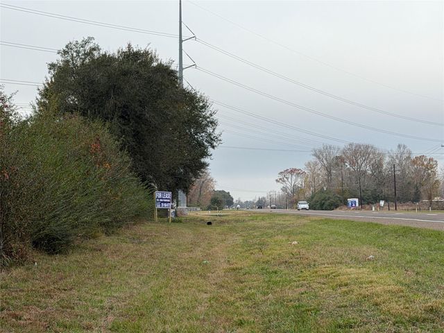 8007 Fm 1960, Dayton, TX 77535