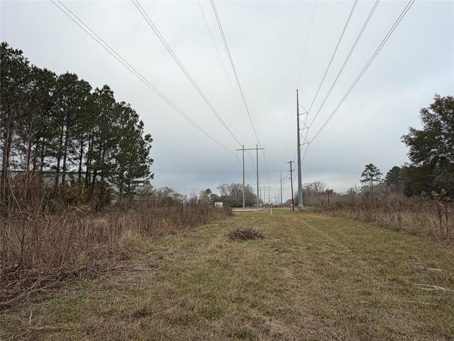 8007 Fm 1960, Dayton, TX 77535