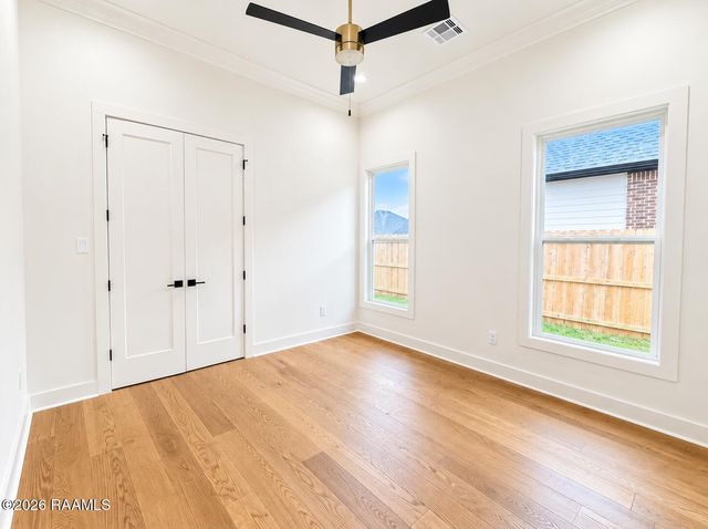 212 Sabal Grove Lane, Youngsville, LA 70592