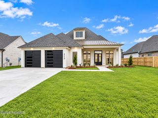 212 Sabal Grove Lane, Youngsville, LA 70592