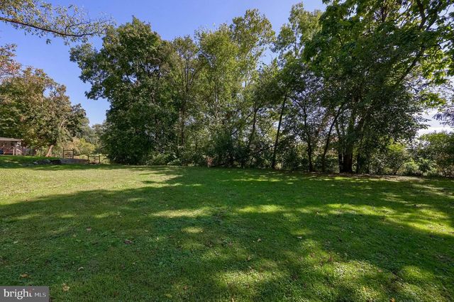 283 SKYVIEW LN, Lititz, PA 17543