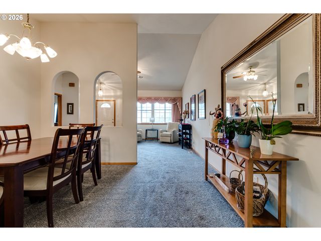 3513 KENDRA St, Eugene, OR 97404