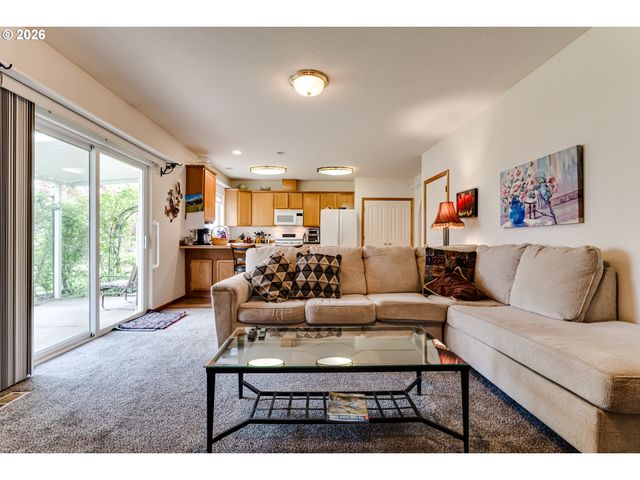 3513 KENDRA St, Eugene, OR 97404