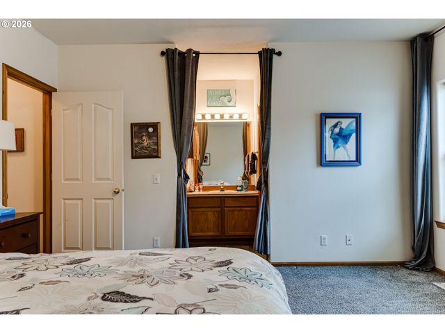 3513 KENDRA St, Eugene, OR 97404