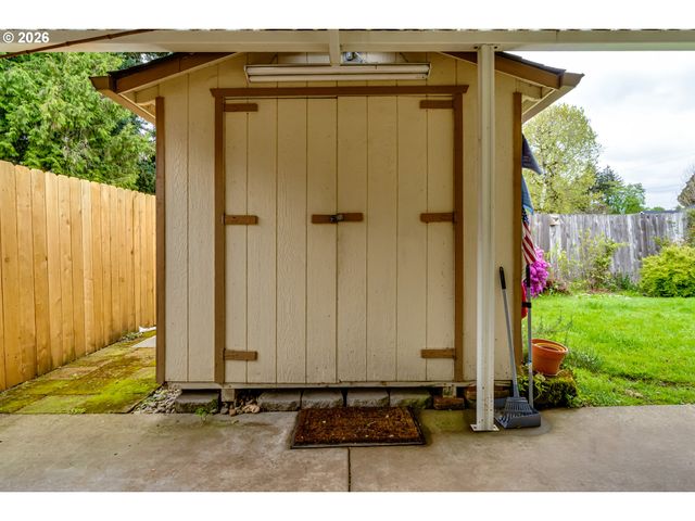 3513 KENDRA St, Eugene, OR 97404