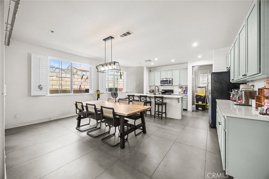 Image 13 of property listing at 2934 S Via Belamaria, Ontario, CA 91762
