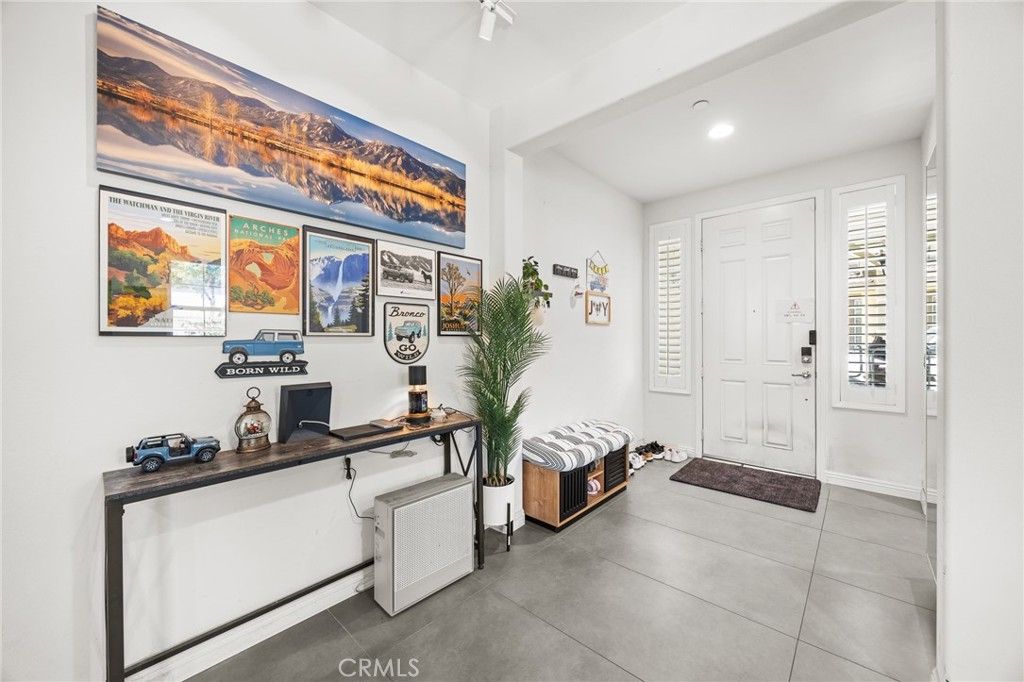Image 4 of property listing at 2934 S Via Belamaria, Ontario, CA 91762